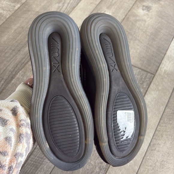 Nike Air Max 720 Size 7 Throwback Future Iridescent Green and Black Shoes - Picture 7 of 12